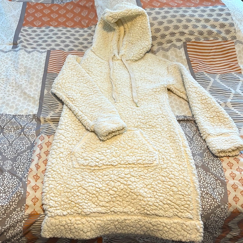 This is a size small fleece hoodie dress!!